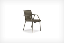 Dedon: стул с подлокотниками