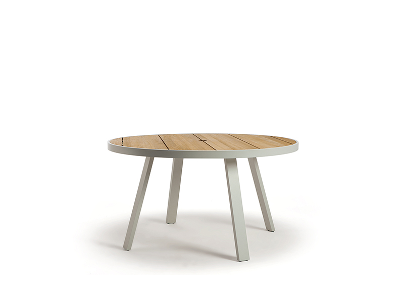 Обеденный стол Ethimo Swing